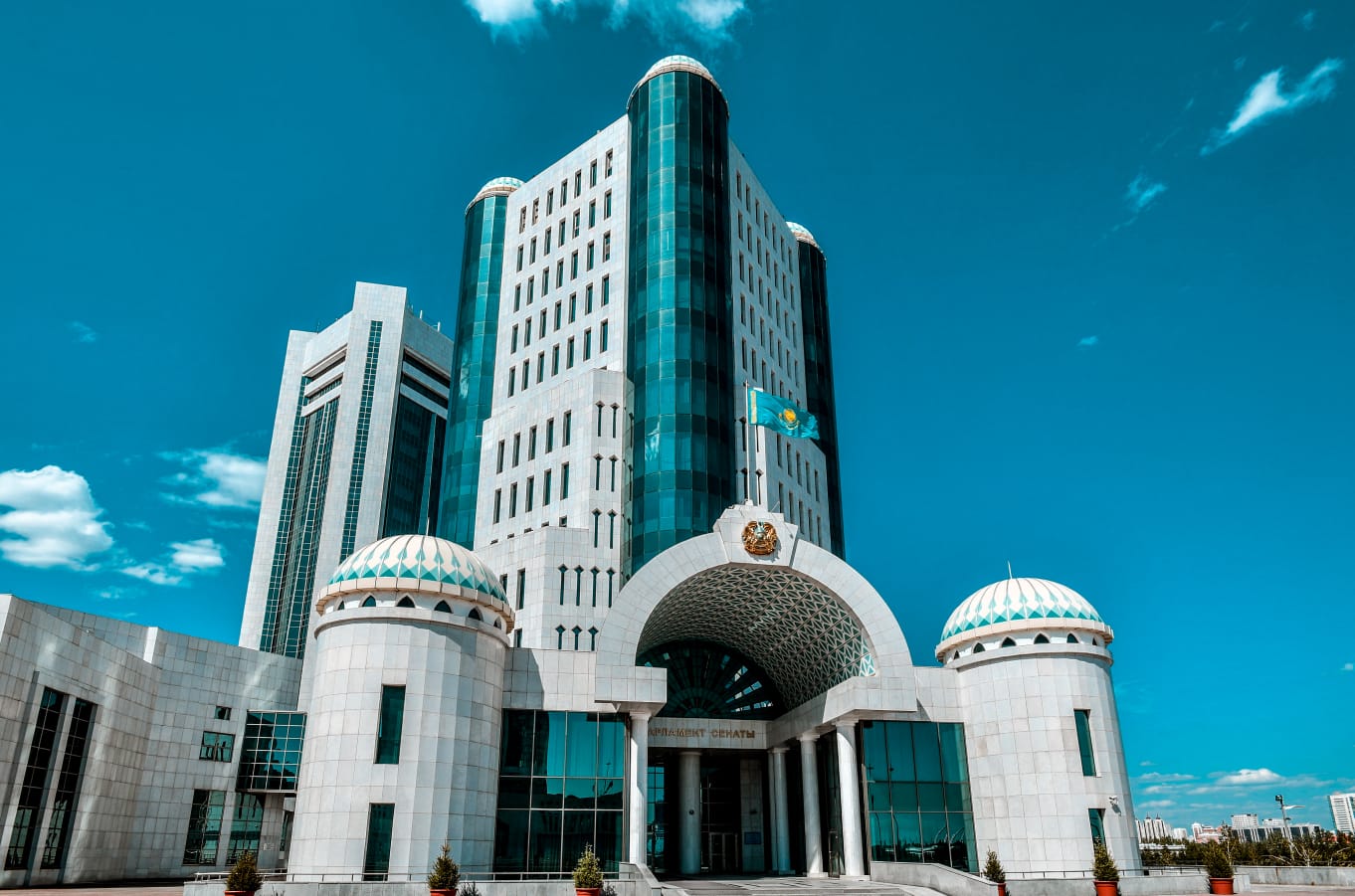 Стало известно, как распределят депутатов в Курултае