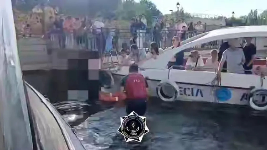 В Астане мужчина упал в реку, пытаясь сделать селфи с моста