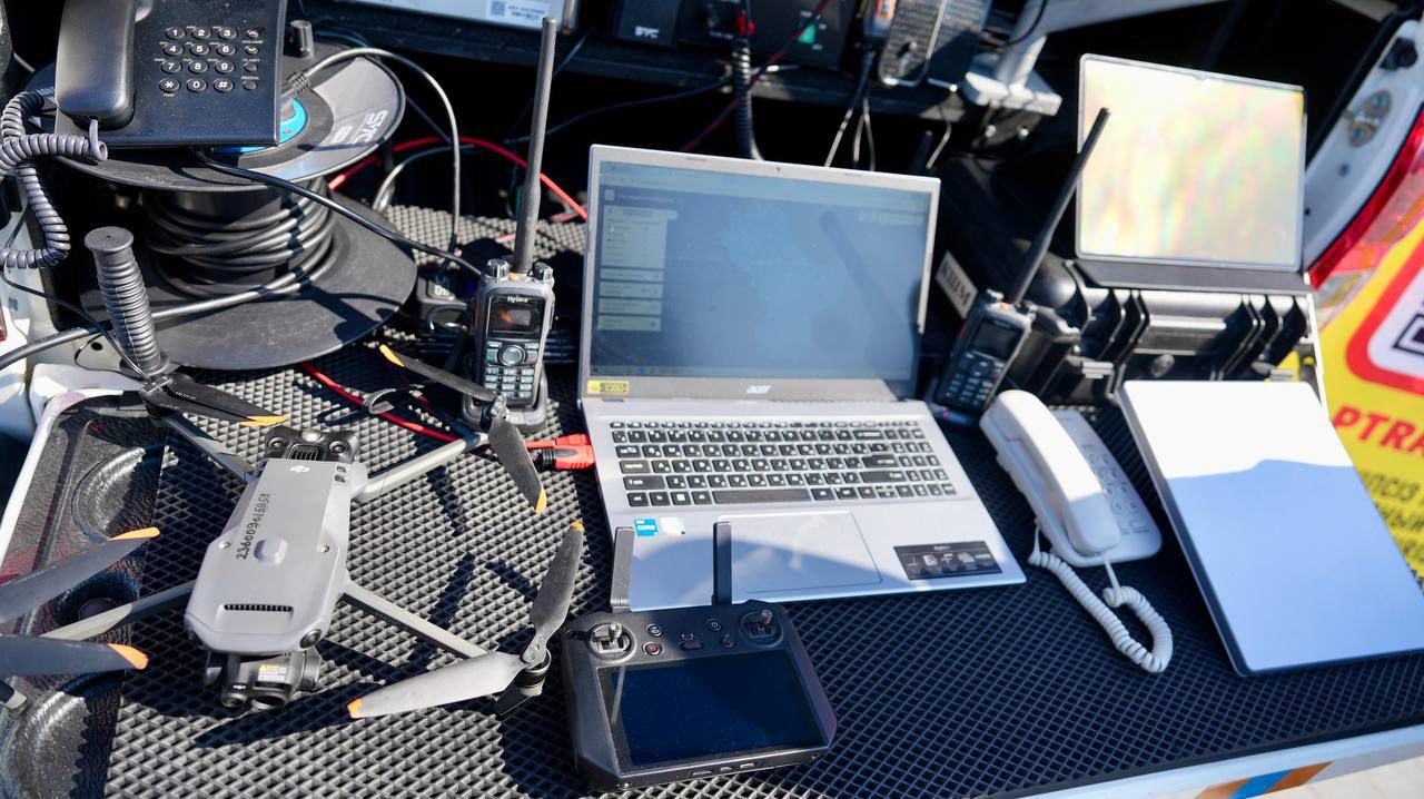 В Усть-Каменогорске полицейские продемонстрировали, с помощью чего они «ловят» нарушителей