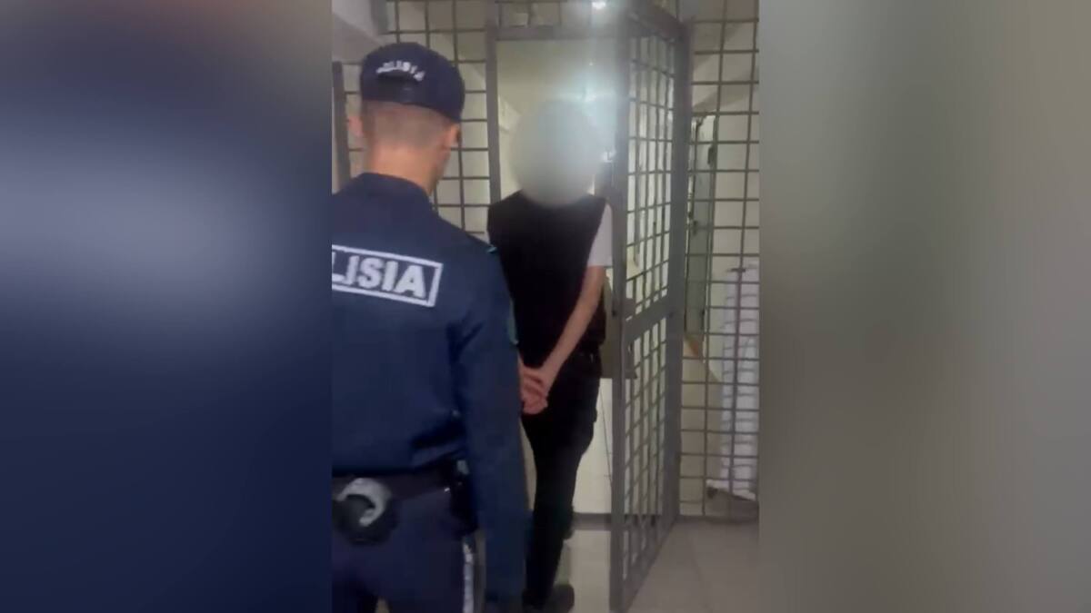 Молодого жителя Кокшетау задержали с 50 свертками психотропного вещества