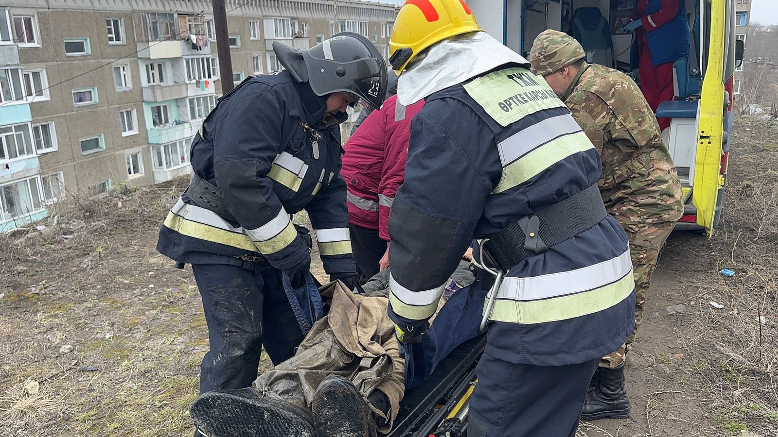 В ВКО при проведении работ в канализационном колодце пострадали люди