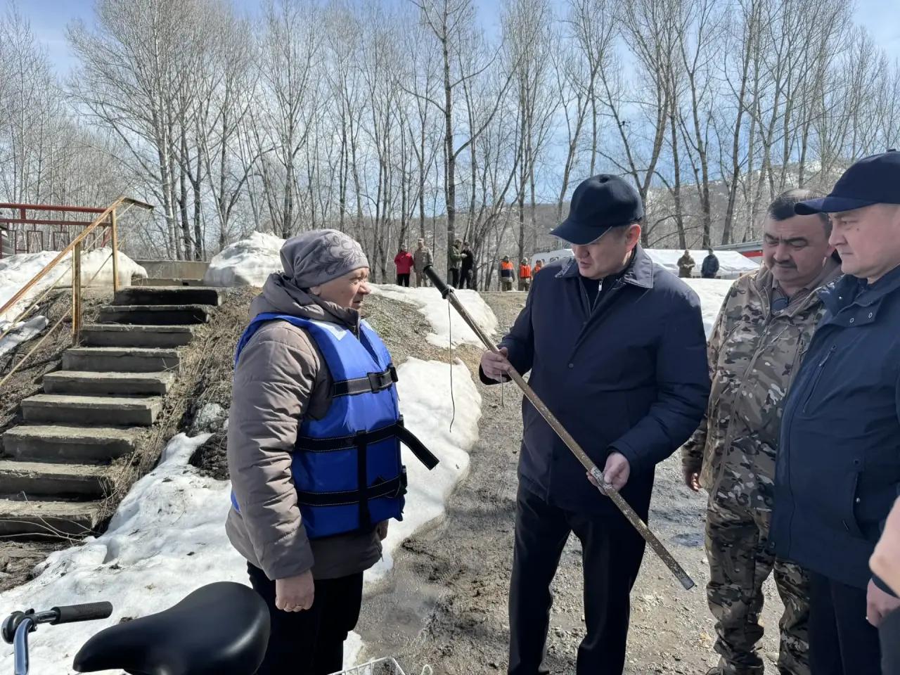 Аким ВКО ознакомился с паводковой ситуацией в районе Алтай
